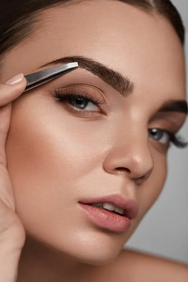 Brow correction symmetry fixing technique
