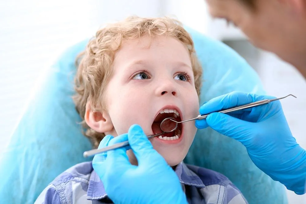 Children's dental examination gentle
